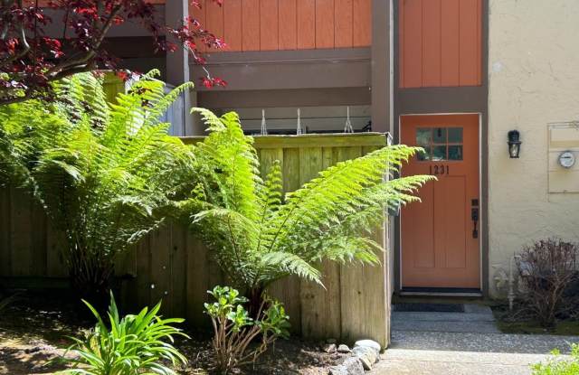 1231 Oddstad BLVD - 1231 Oddstad Boulevard, Pacifica, CA 94044