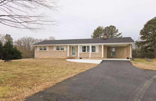 Remodeled ranch on large serene lot in Amelia County. photos photos