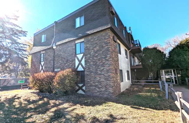 8050 Northeast Central Avenue - 206 photos photos