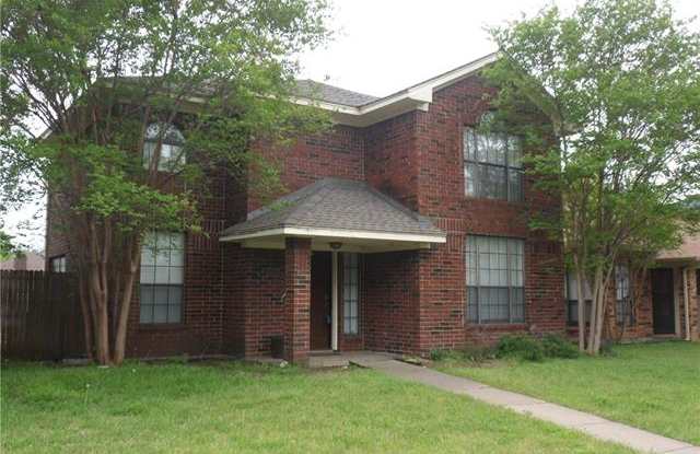 1652 Kingspoint Drive Gallery 2