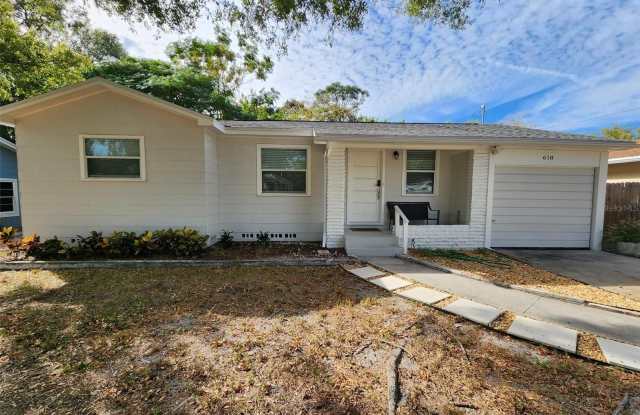 618 S CREST AVE photos photos