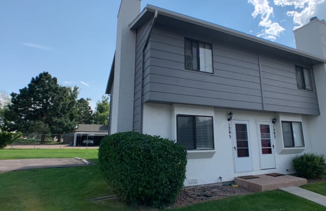 1295 Soaring Eagle Dr photos photos