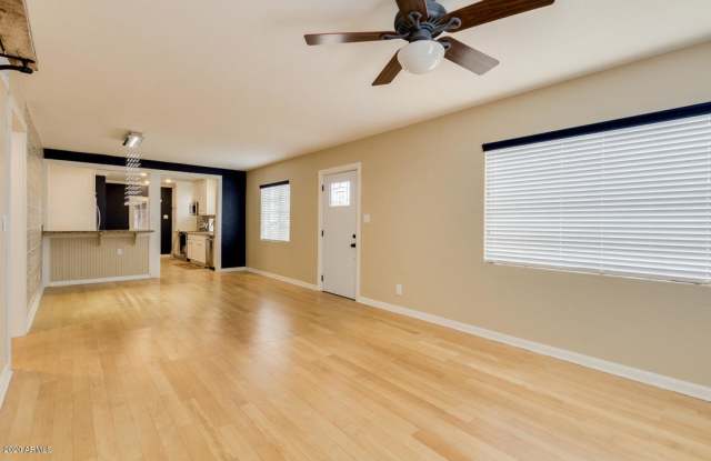 4002 N 32ND Place Gallery 4