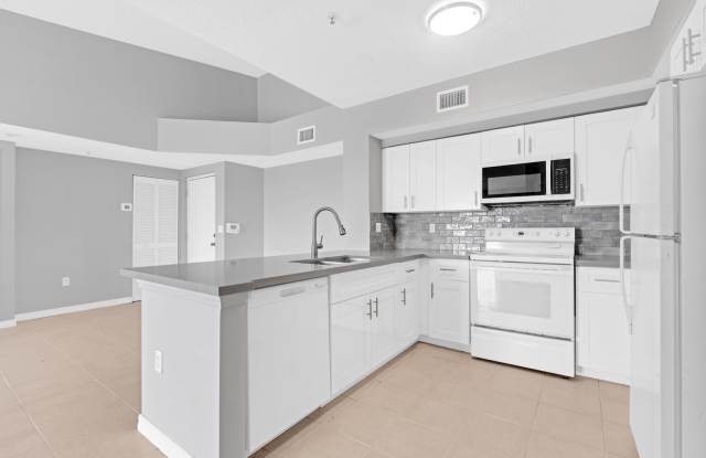 Modern Living in Miramar – 2 Bed/2 Bath Condo! photos photos