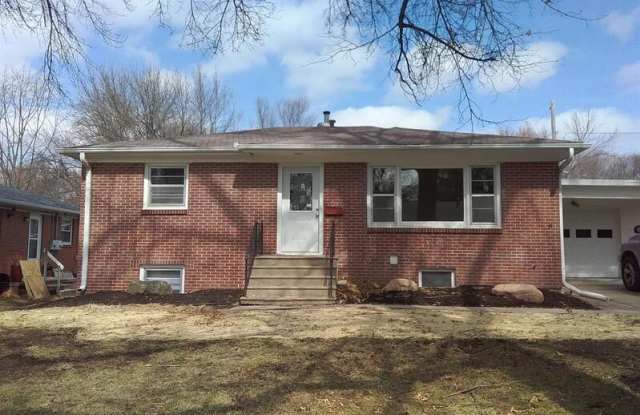 3926 D Street - 3926 D Street, Lincoln, NE 68510