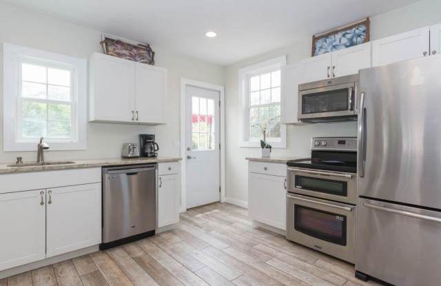 192 Cottage Walk Gallery 2