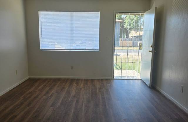 516 Lincoln Ave. - House Gallery 3