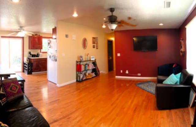 8111 SE Woodstock Blvd, 0, 0 0 - 8111 Southeast Woodstock Boulevard, Portland, OR 97206