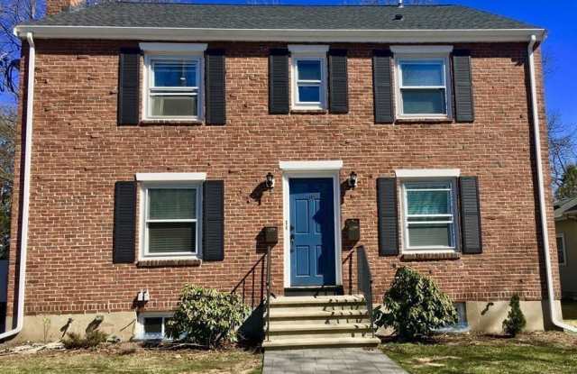 46 Brooks Avenue - 46 Brooks Avenue, Newton, MA 02460