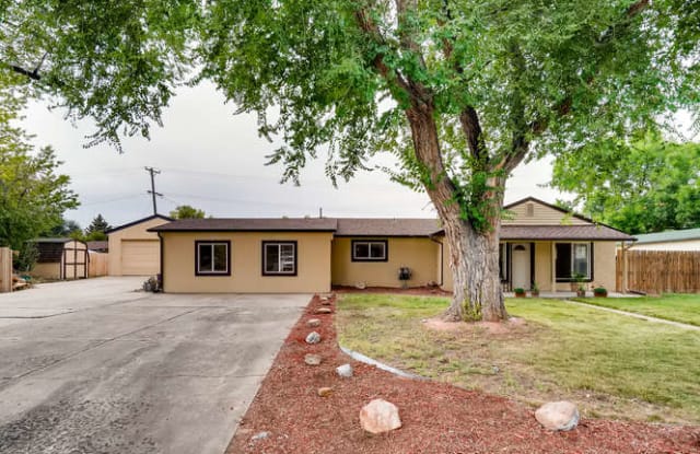815 S Field St - 815 South Field Street, Lakewood, CO 80226