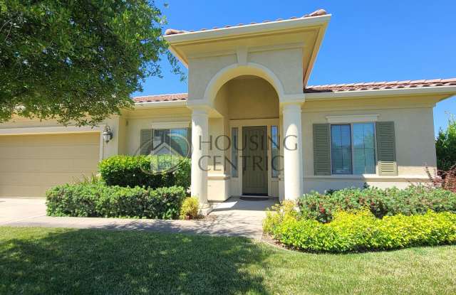 Stunning Single Story Rental in Guard Gated Serrano! photos photos