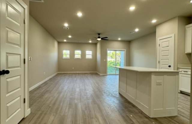 1904 Azlin Pl - D Gallery 4