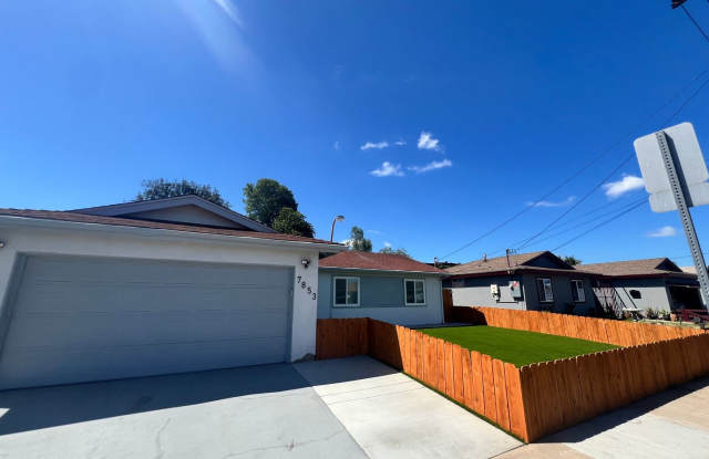 3 bedroom, 2 bath with 2 bonus rooms and huge fenced yards! photos photos
