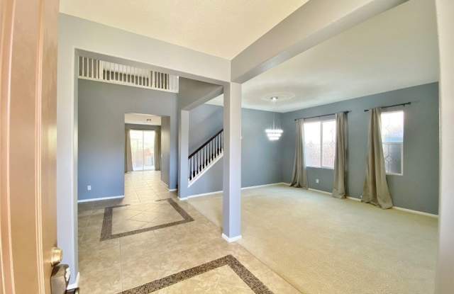 27737 Hackberry Street Gallery 3