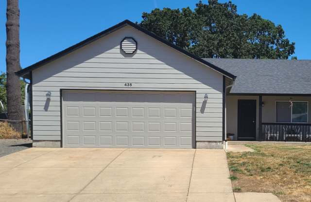 Well Maintained Three Bedroom photos photos