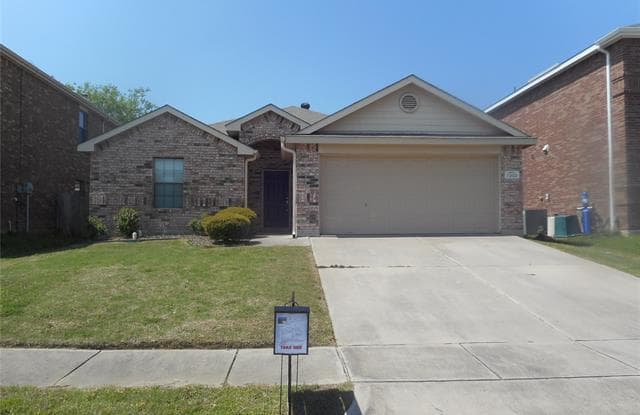 7302 Fossil Creek Drive - 7302 Fossil Creek Drive, Arlington, TX 76002