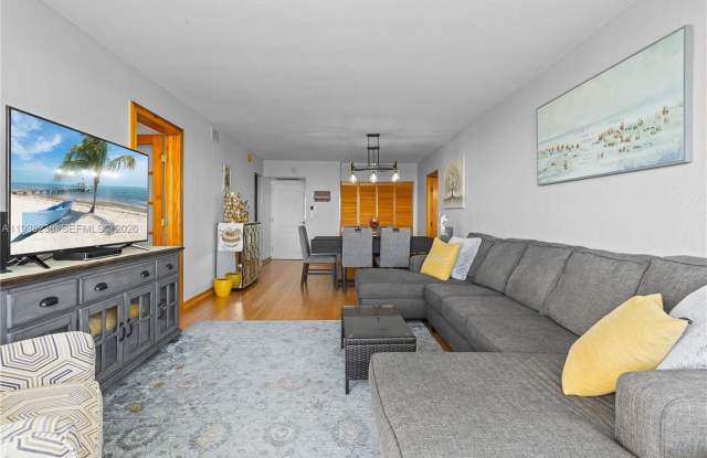 3675 N Country Club Dr photos photos