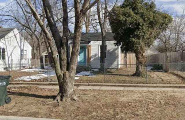 1728 South Waco Avenue Gallery 1
