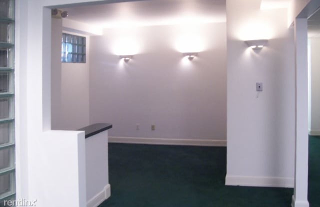 409 S Division St Gallery 3