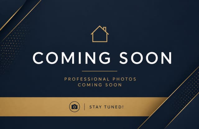 Spacious 4 Bedroom Home with Fresh Updates & Large Yard photos photos