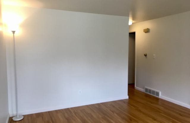 314 Dayton Street Gallery 2