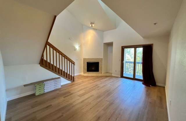 Charming Loft Style 2-Bedroom 2-Bath Condo with Dual Balconies photos photos