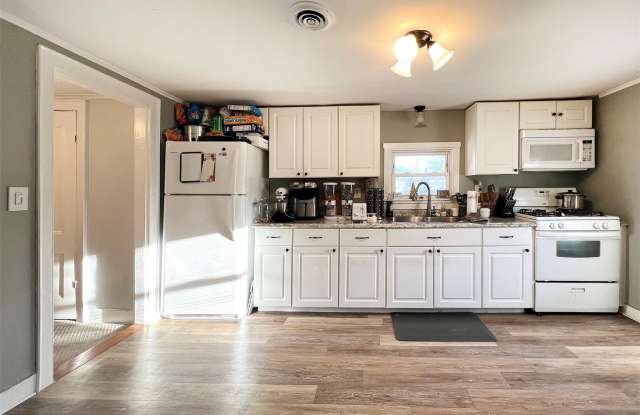 280 Maple Avenue photos photos