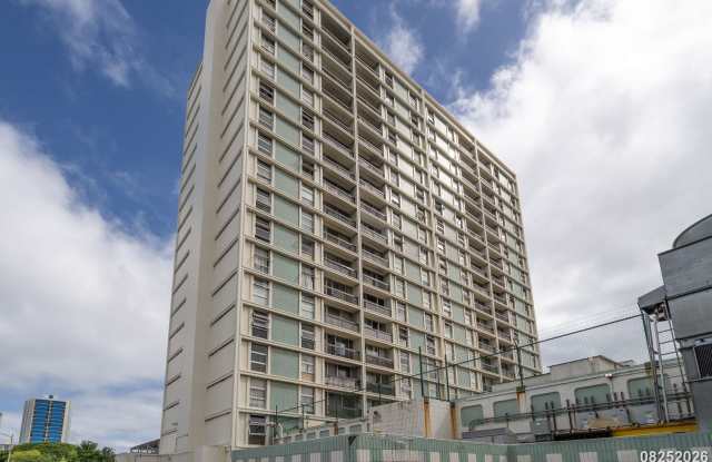 $3,000/ 2 Bed / 1 Bath / 1 Parking – Furnished – Liliha Square, Honolulu Available for Immediate Occupancy photos photos