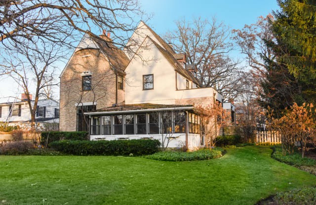 247 Chestnut Street - 247 Chestnut Street, Winnetka, IL 60093