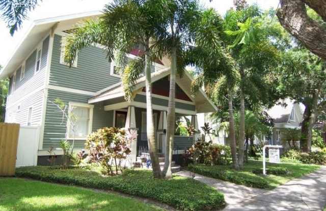 446 13th Ave NE - 446 13th Avenue Northeast, St. Petersburg, FL 33701