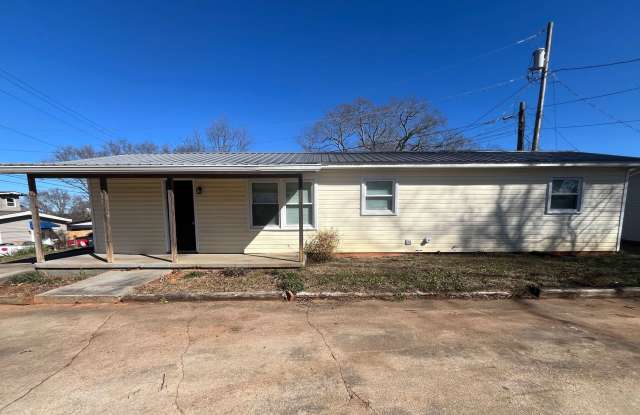 2/1 Available In Easley! photos photos