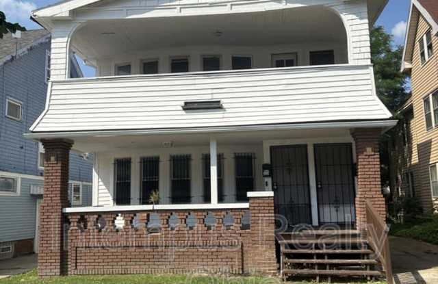942 Eddy Rd photos photos