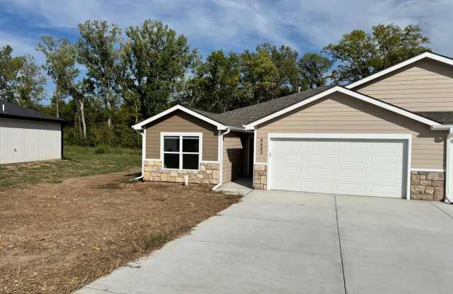 BRAND NEW 3-bedroom Duplex in Irvine Acres! photos photos