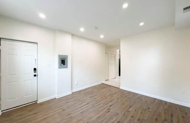 4234 EDSON Place NE Gallery 2
