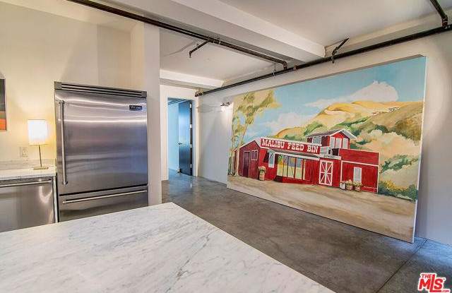 1046 Princeton Drive - 1046 Princeton Drive, Los Angeles, CA 90292