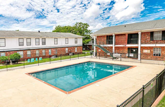 2-Bedroom Upstairs Condo in Concord Condos – Prime Location Near LSU Gallery 3