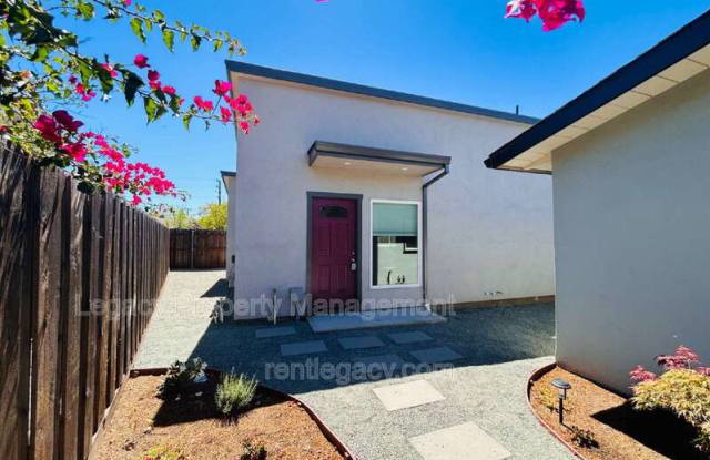 1195 Heather Ct Gallery 1