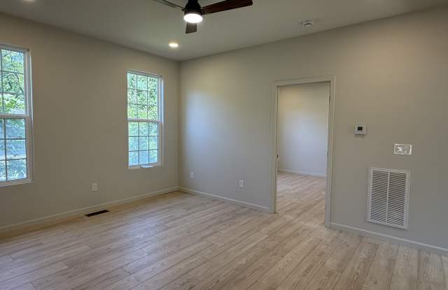 2213 Cityview Avenue Gallery 4