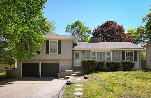 4407 E 105th Street - 4407 East 105 Street, Kansas City, MO 64137 4407 E 105th Street - 4407 East 105 Street, Kansas City, MO 64137