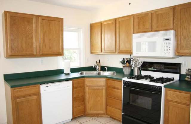 9837 Iveland Drive Gallery 3