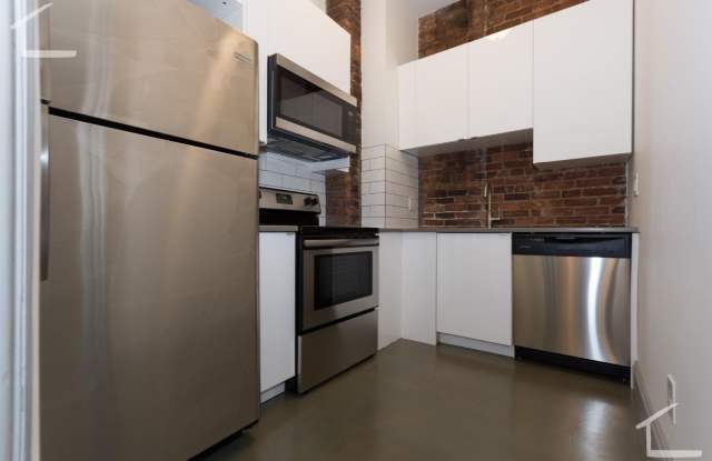 Nice 2 bed steps from Berklee Gallery 4