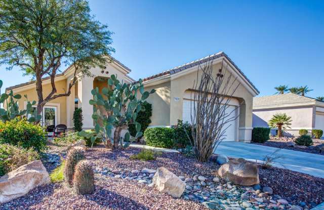 78225 Estancia Drive Gallery 2