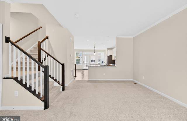 1017 FLESTER Lane Gallery 3