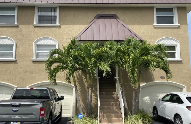 12444 Capri Cir N - 12444 Capri Circle North, Treasure Island, FL 33706