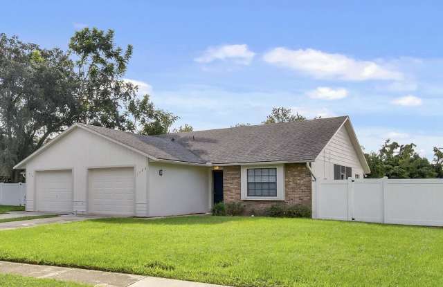 1420 Pleasant Oak Ln - 1420 Pleasant Oak Lane, Fairview Shores, FL 32804