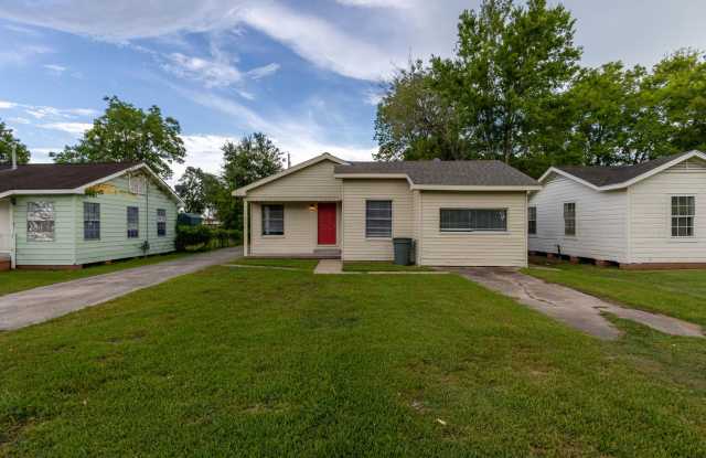 Just Renovated! Close to Hwy 287 Immediate move in! photos photos