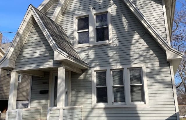 307 E Hillsdale - 307 East Hillsdale Street, Lansing, MI 48933