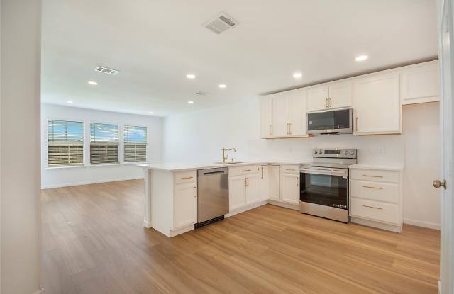 1618 Pin Oak Trail Gallery 3