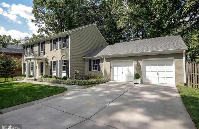 18 AVALON CT Gallery 4
