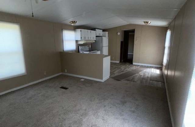 3-bedroom, 2-bath mobile home Gallery 4